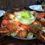 Un plat de  langoustes